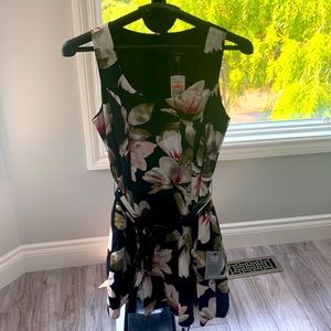 NWT Le Chateau Dress. Size L.